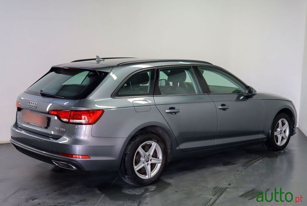 2019' Audi A4 Avant photo #3