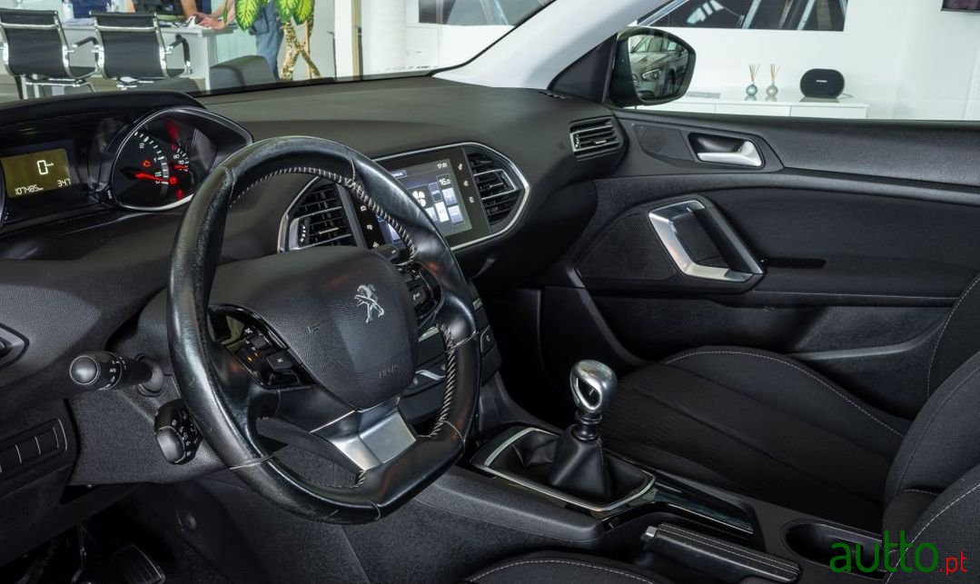 2016' Peugeot 308 Sw photo #6