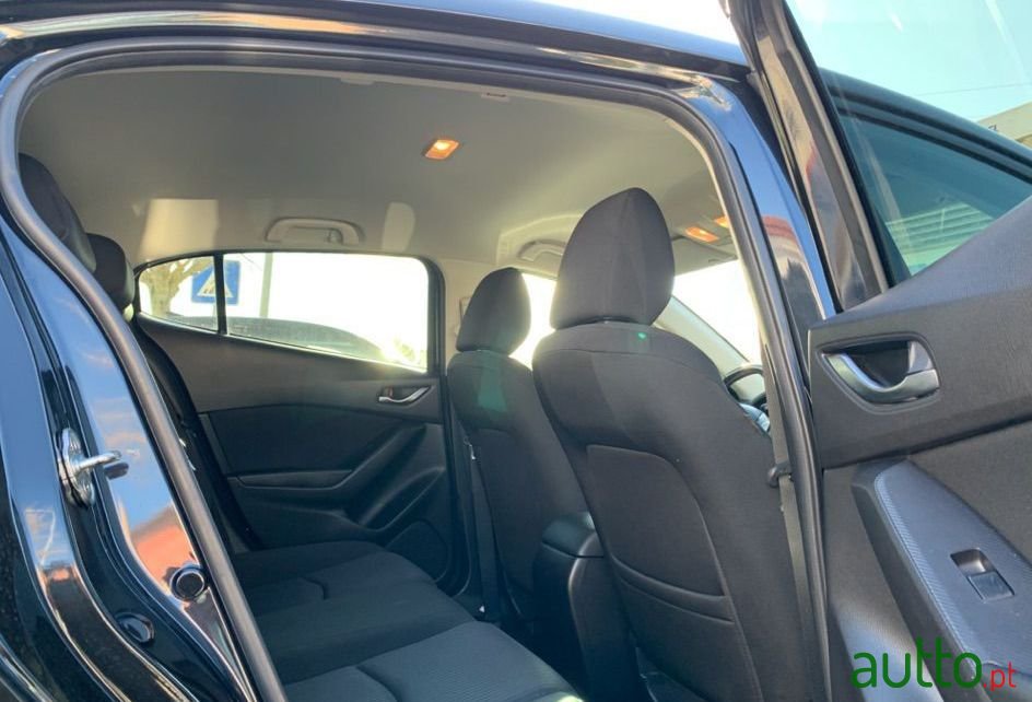 2017' Mazda 3 photo #4