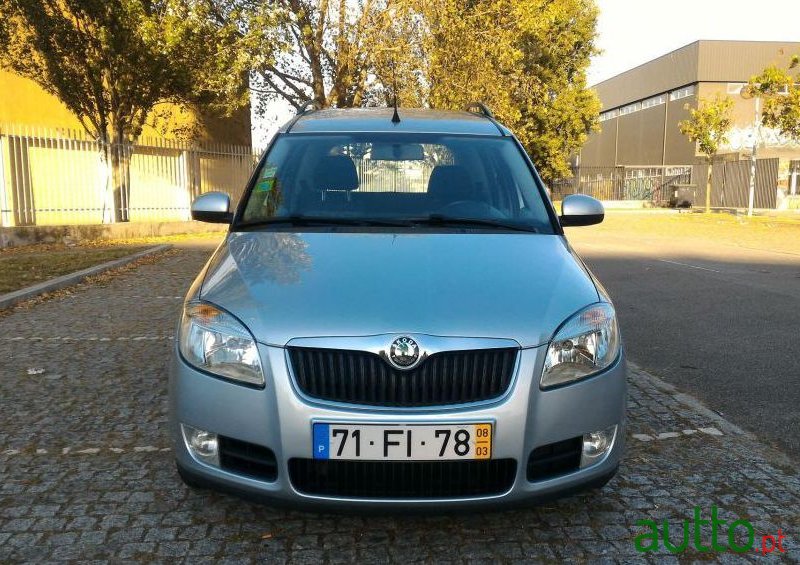 2008' Skoda Roomster 1.2 Htp Style photo #1