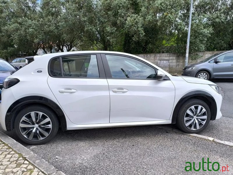 2020' Peugeot e-208 photo #5