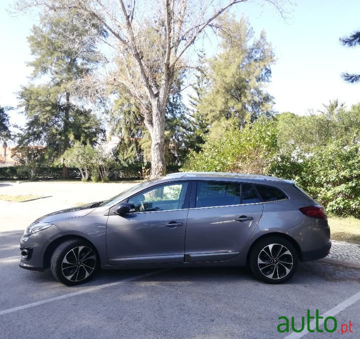 2014' Renault Megane Sport Tourer photo #1