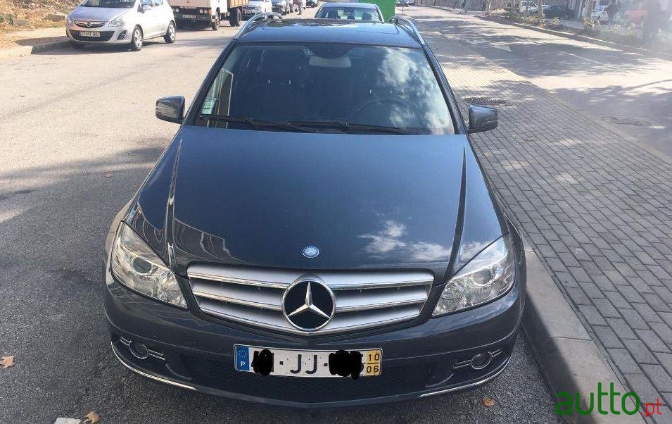 2010' Mercedes-Benz 220 Cdi Avangard photo #2