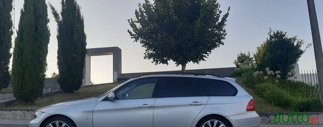 2008' BMW 318 photo #3