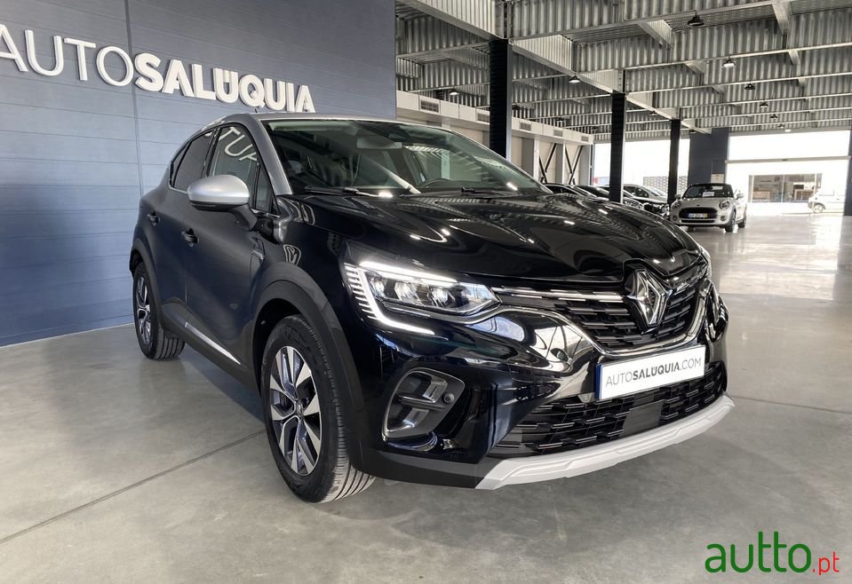 2021' Renault Captur photo #6