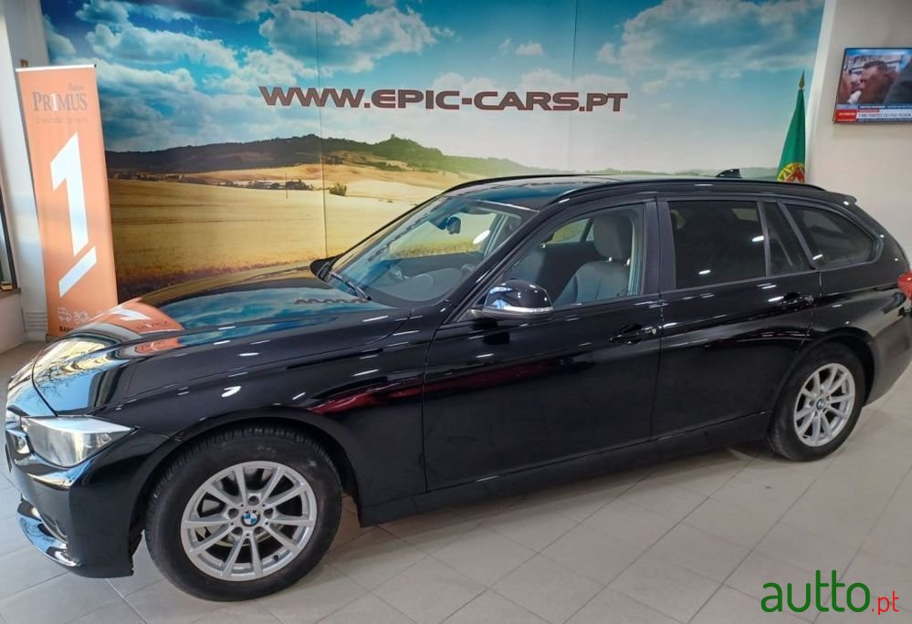 2013' BMW 318 D Touring Line Sport photo #3