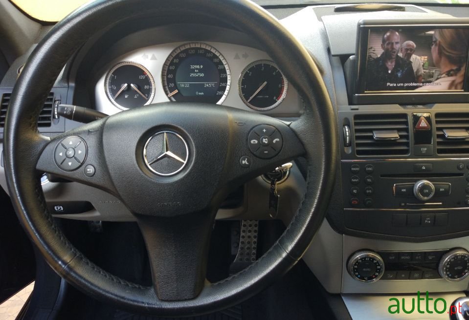 2008' Mercedes-Benz C-220 photo #3