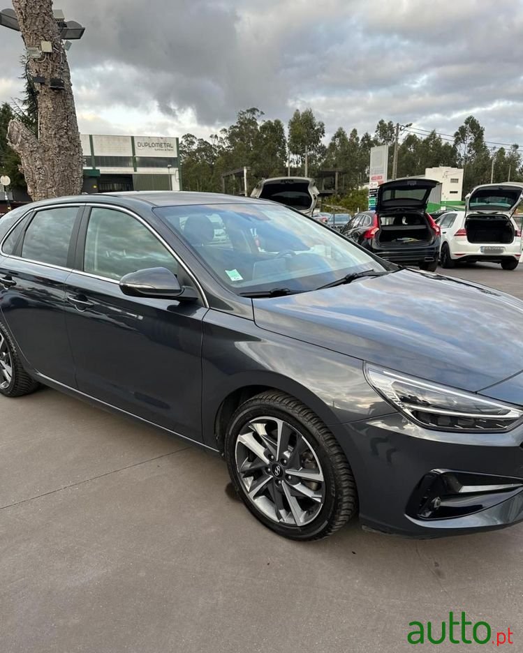 2021' Hyundai i30 photo #2