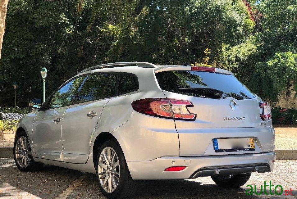 2013' Renault Megane Sport Tourer photo #1