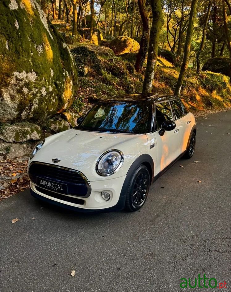 2016' MINI Coupé photo #5