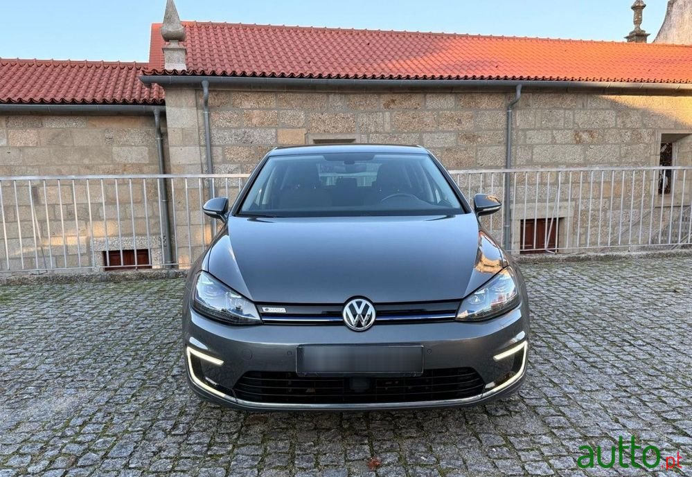 2018' Volkswagen e-Golf Ac/Dc photo #2