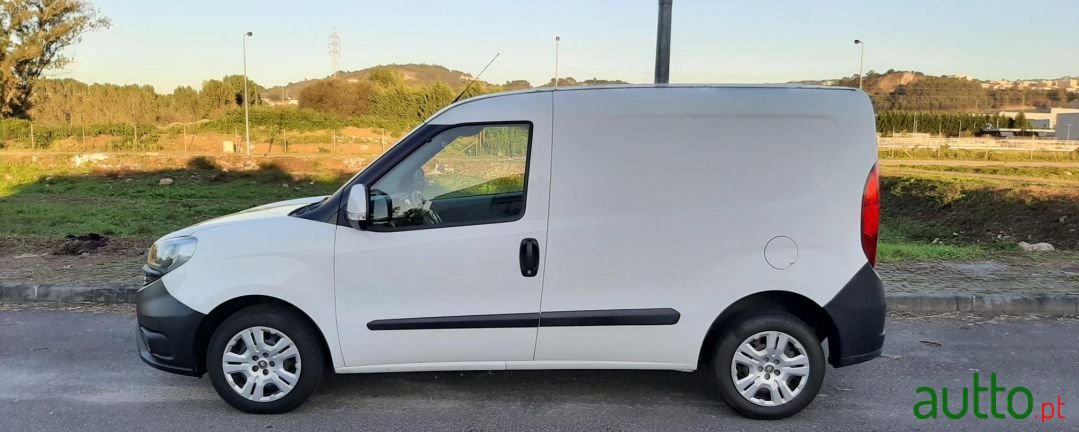 2015' Fiat Doblo photo #3