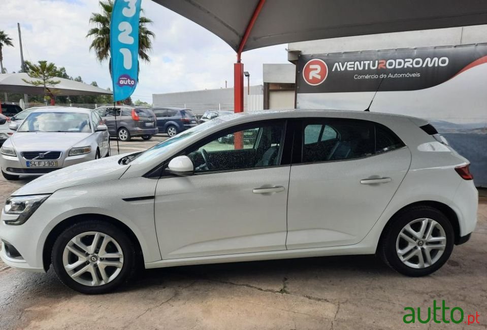 2016' Renault Megane photo #3