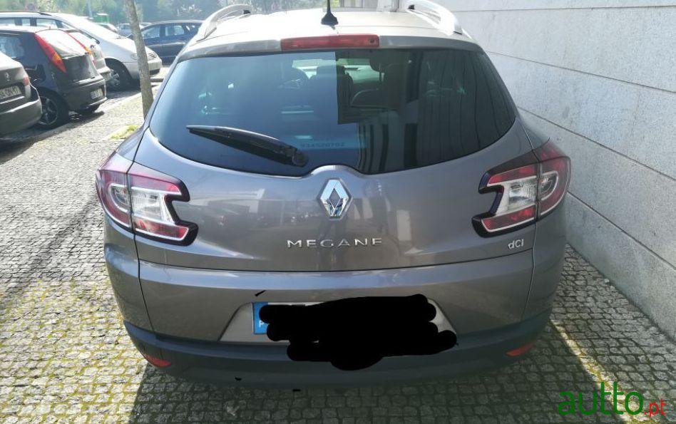 2012' Renault Megane Break photo #2