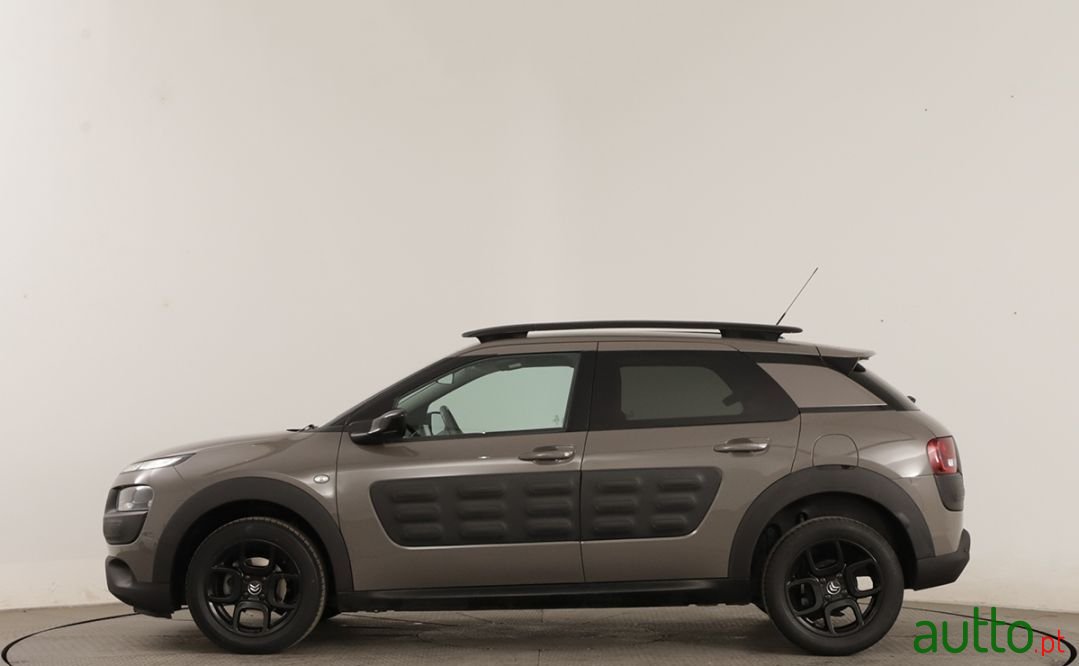 2016' Citroen C4 Cactus photo #4