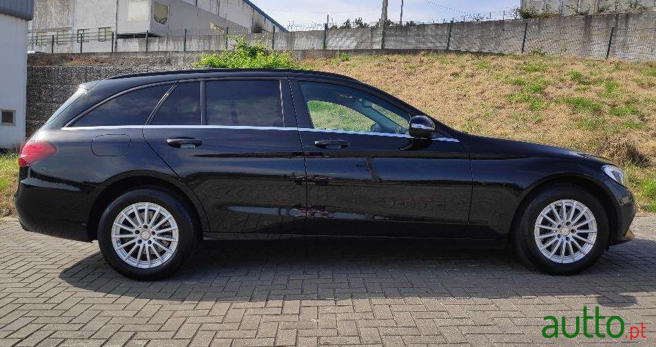 2015' Mercedes-Benz C-200 photo #3