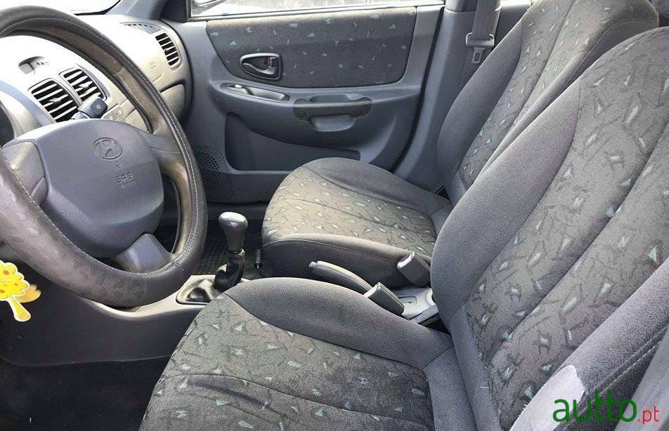 2000' Hyundai Accent Ii 1.3 86Cv photo #4