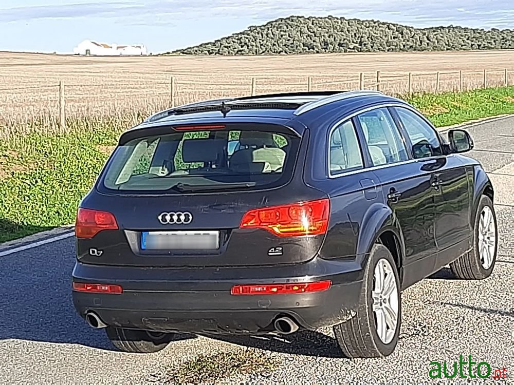 2007' Audi Q7 photo #4