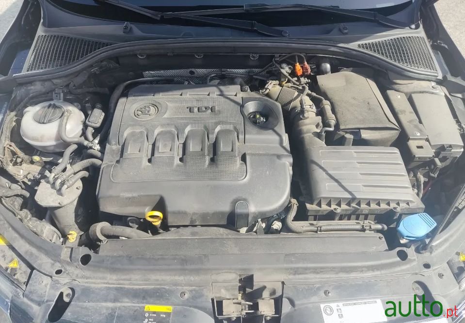 2013' Skoda Octavia Break photo #1