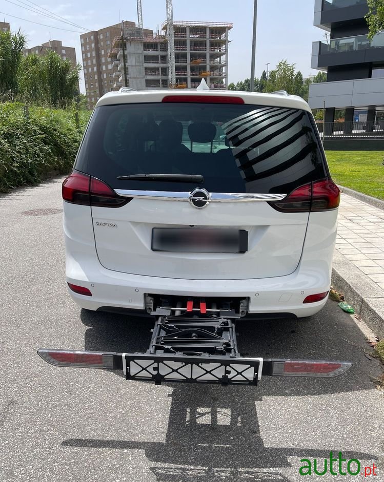 2017' Opel Zafira photo #5