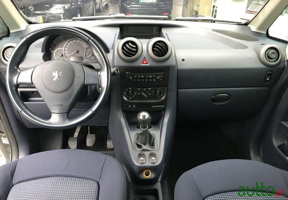 2006' Peugeot 1007 1.4 Hdi photo #1