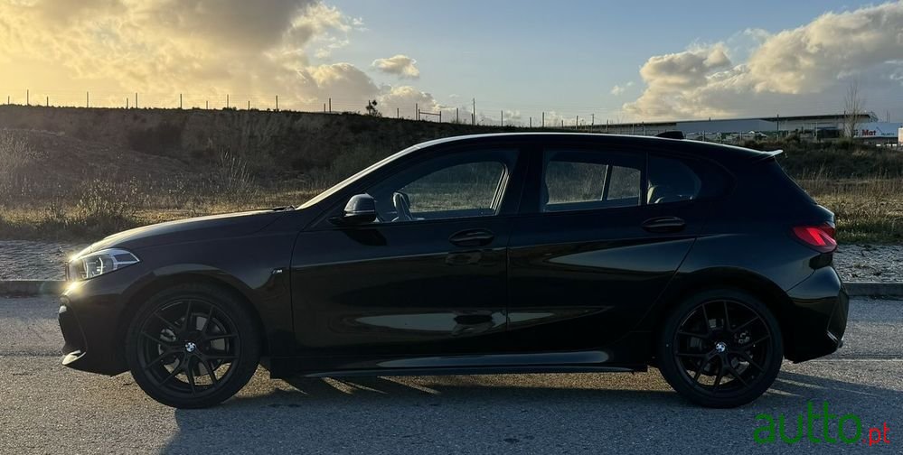 2022' BMW 116 D Pack M photo #4