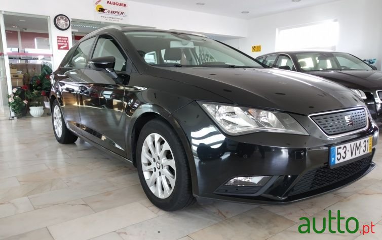 2015' SEAT Leon St photo #1
