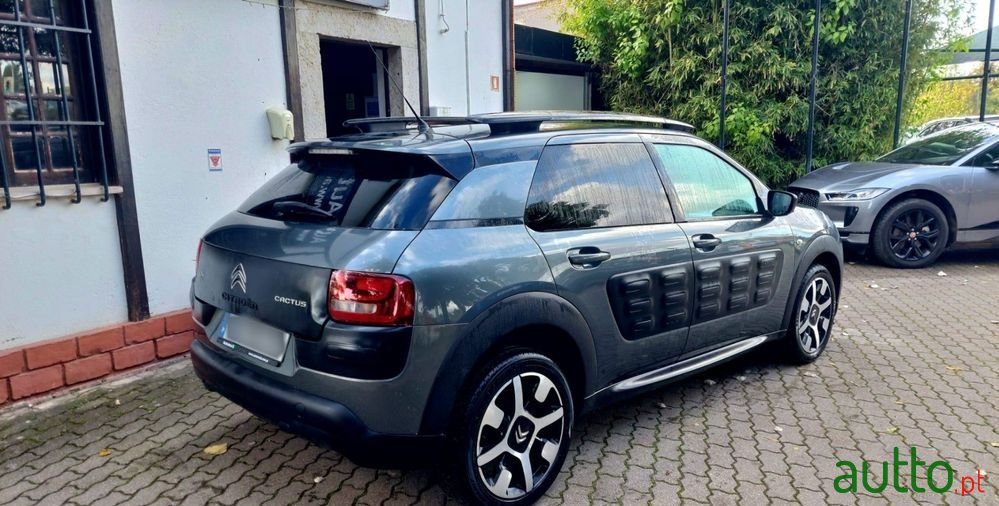 2016' Citroen C4 Cactus photo #3