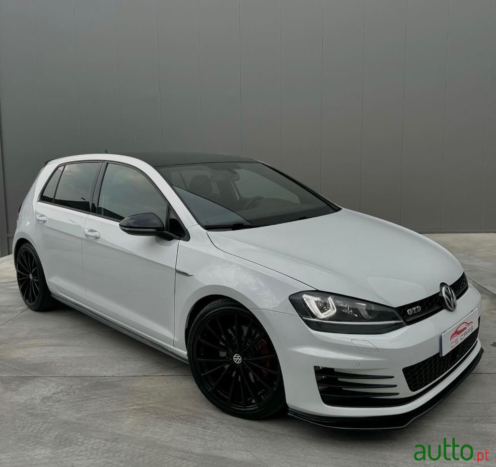 2014' Volkswagen Golf 2.0 Tdi Gtd photo #2