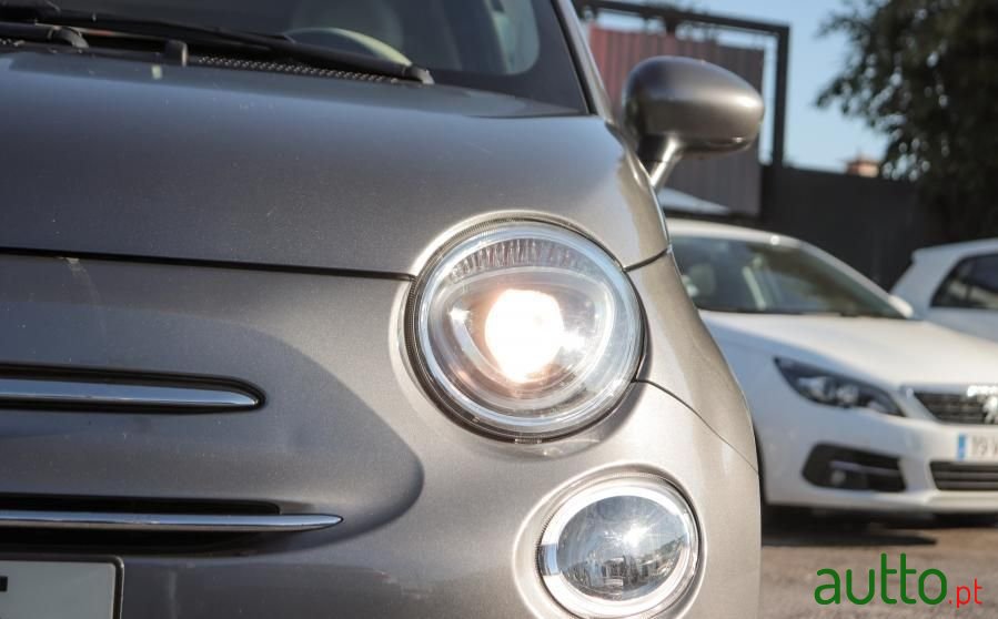 2019' Fiat 500 photo #2