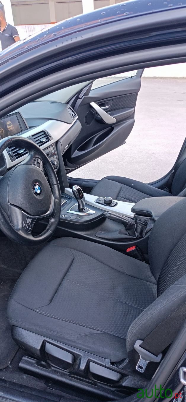 2016' BMW 318 photo #5