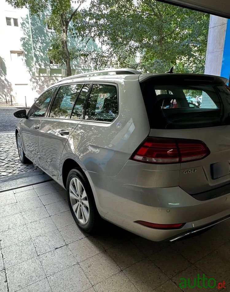 2019' Volkswagen Golf Variant photo #1