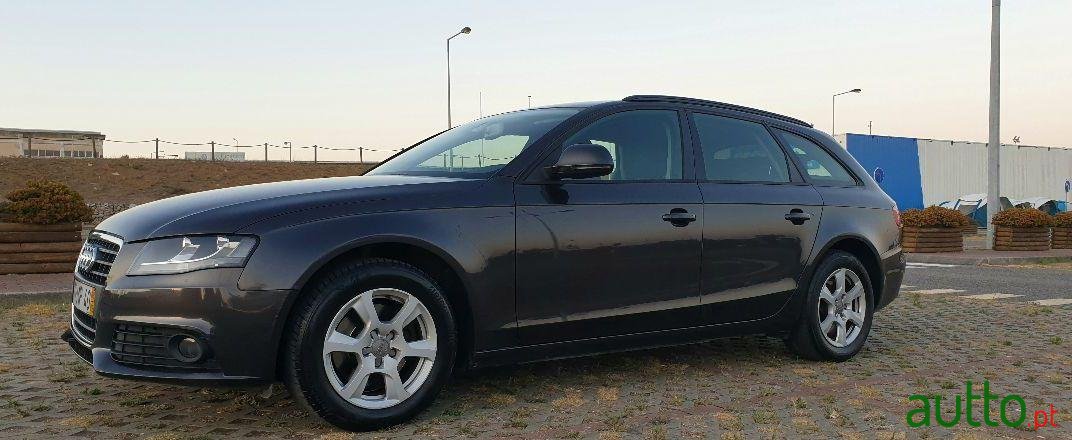 2008' Audi A4 Avant photo #2
