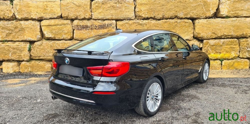 2017' BMW 318 Gran Turismo photo #2