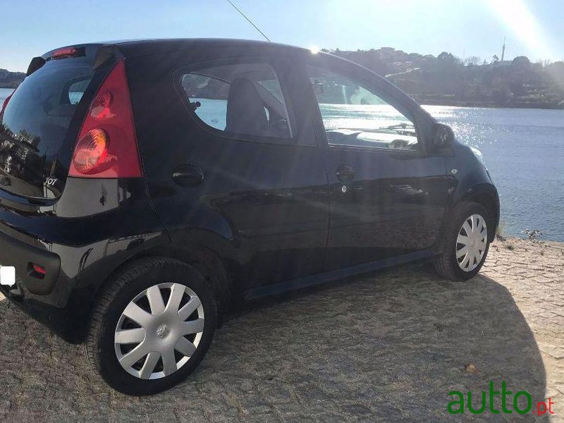 2008' Peugeot 107 1.0 Vvt-I  A/C photo #2