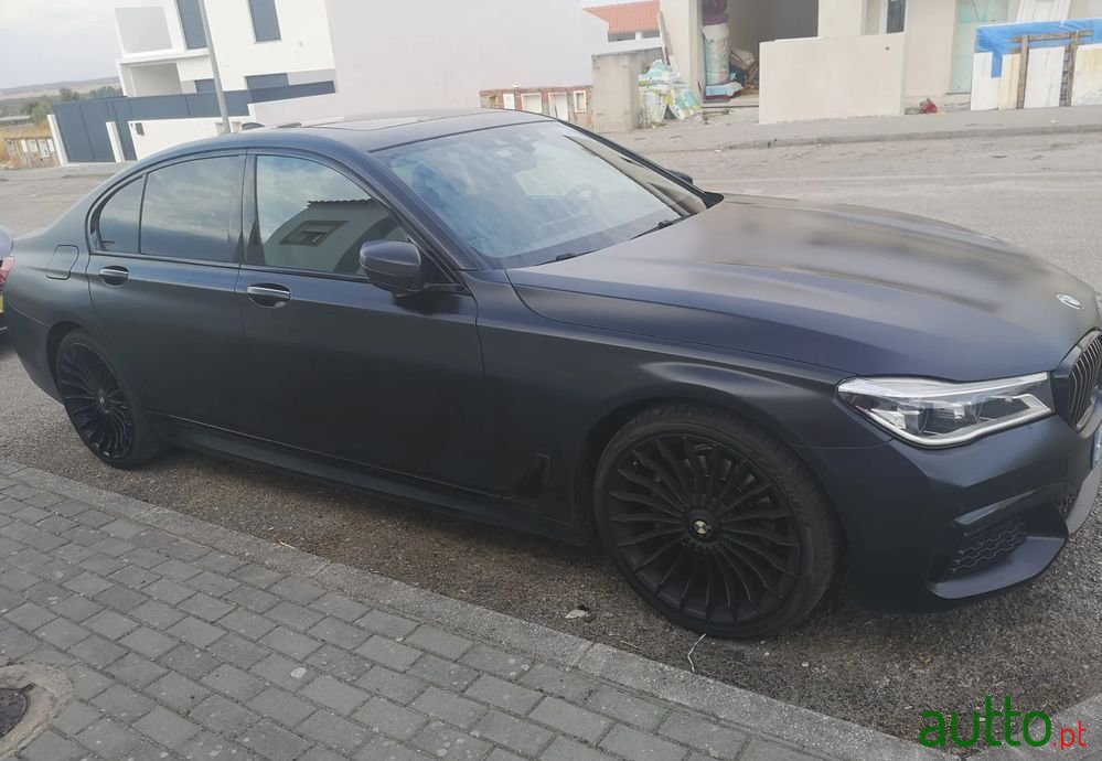 2018' BMW Série 7 D Pack M photo #3