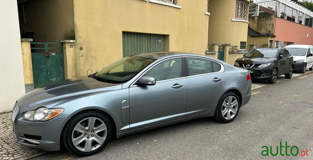 2008' Jaguar XF photo #2