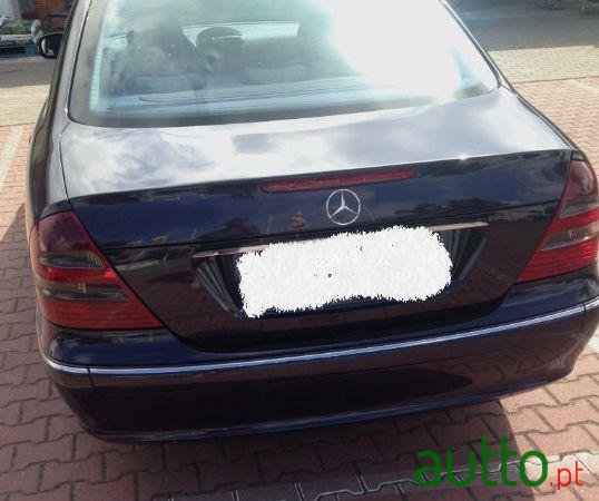 2003' Mercedes-Benz 220 photo #1