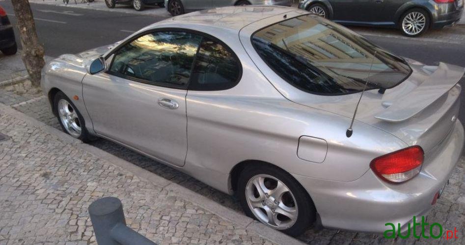 2000' Hyundai Coupe Rd photo #1