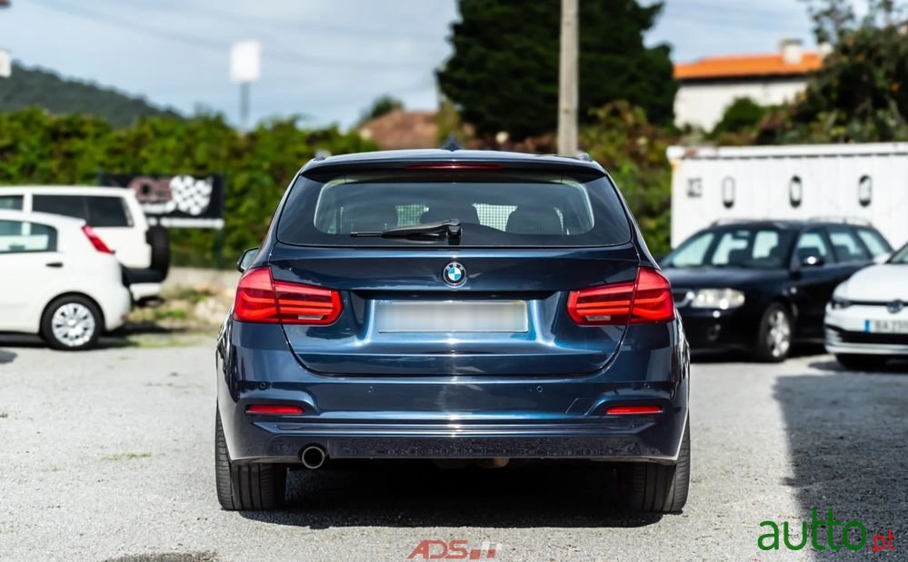 2016' BMW Série 3 D Touring Line Sport photo #5