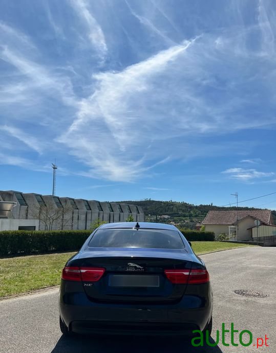 2017' Jaguar XE photo #6