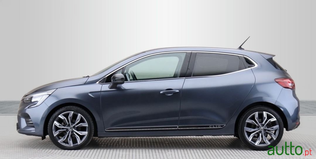 2021' Renault Clio photo #3