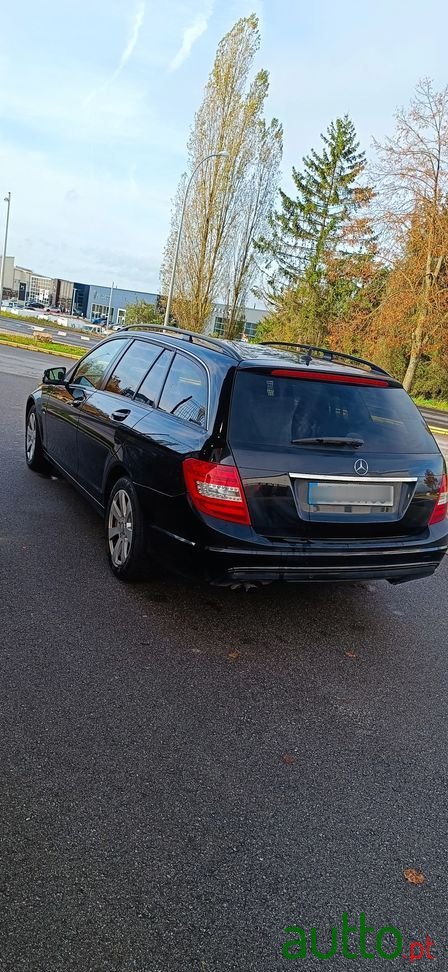 2011' Mercedes-Benz C 180 photo #4