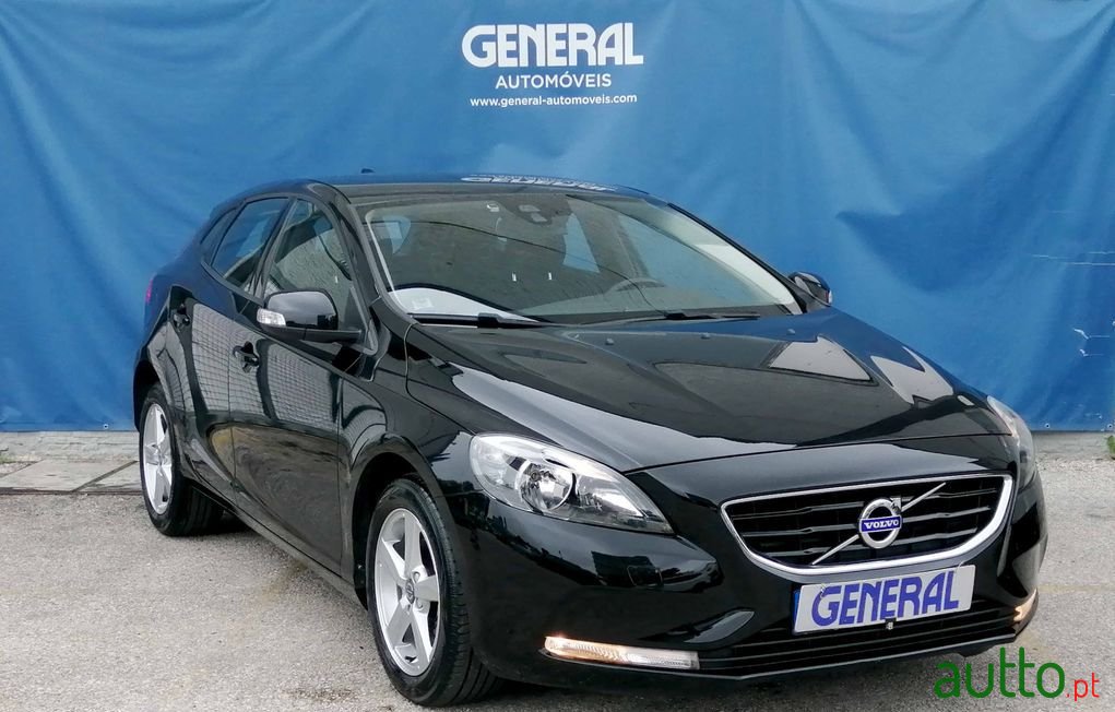 2015' Volvo V40 photo #3