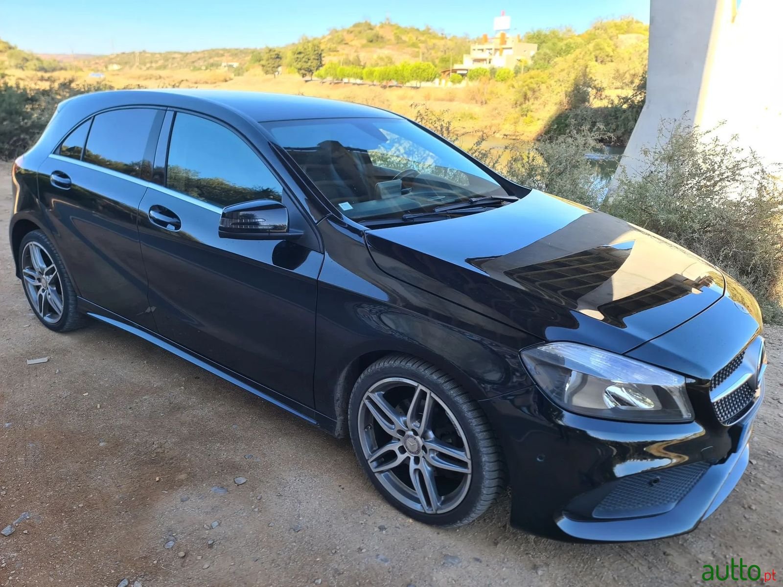 2015' Mercedes-Benz A-200 photo #1