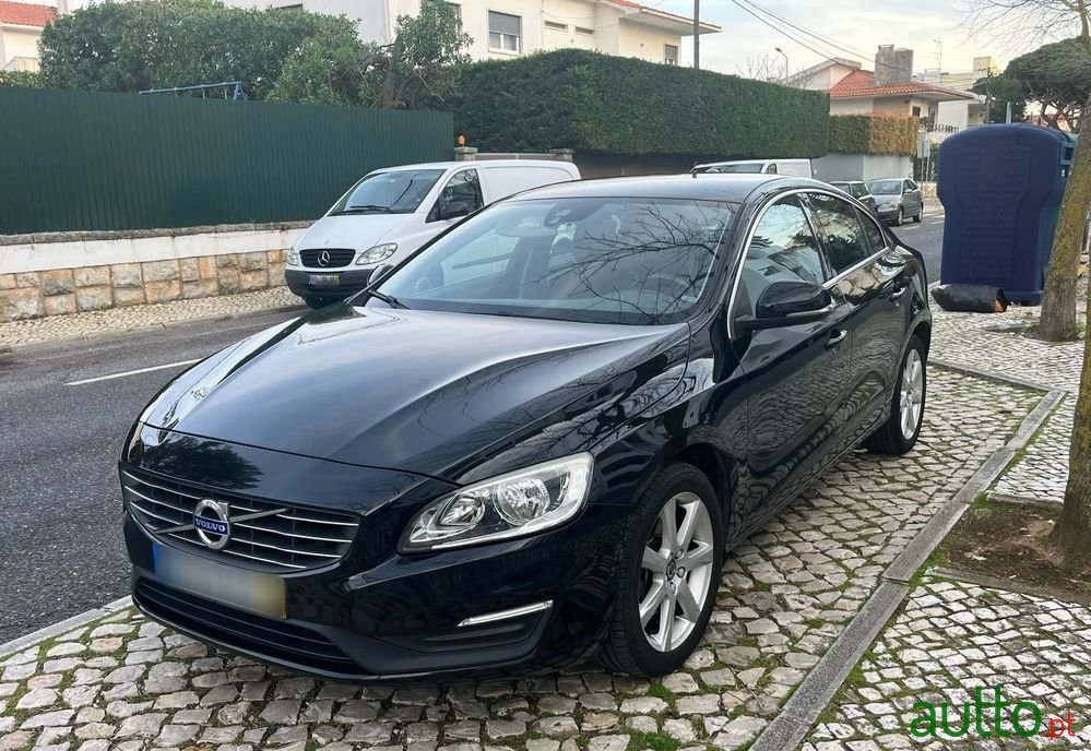 2016' Volvo S60 2.0 D2 Momentum photo #1