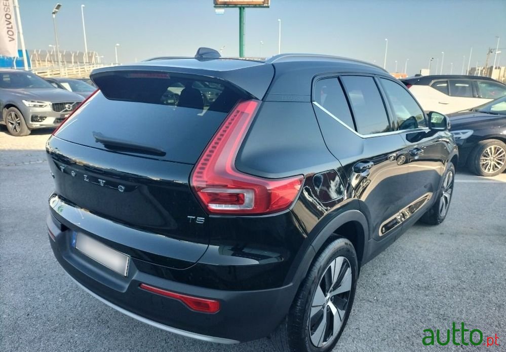 2021' Volvo Xc 40 photo #6