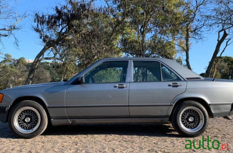 1987' Mercedes-Benz 190 2.5 photo #5
