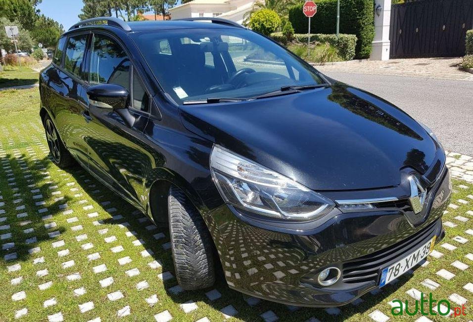 2015' Renault Clio Sport Tourer photo #3