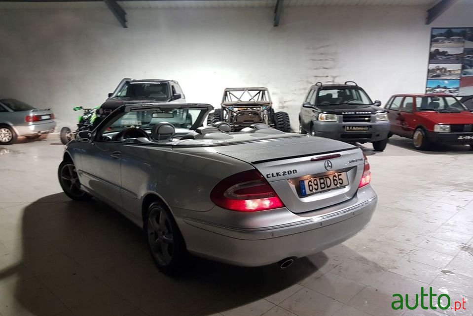 2004' Mercedes-Benz Clk-200 photo #4